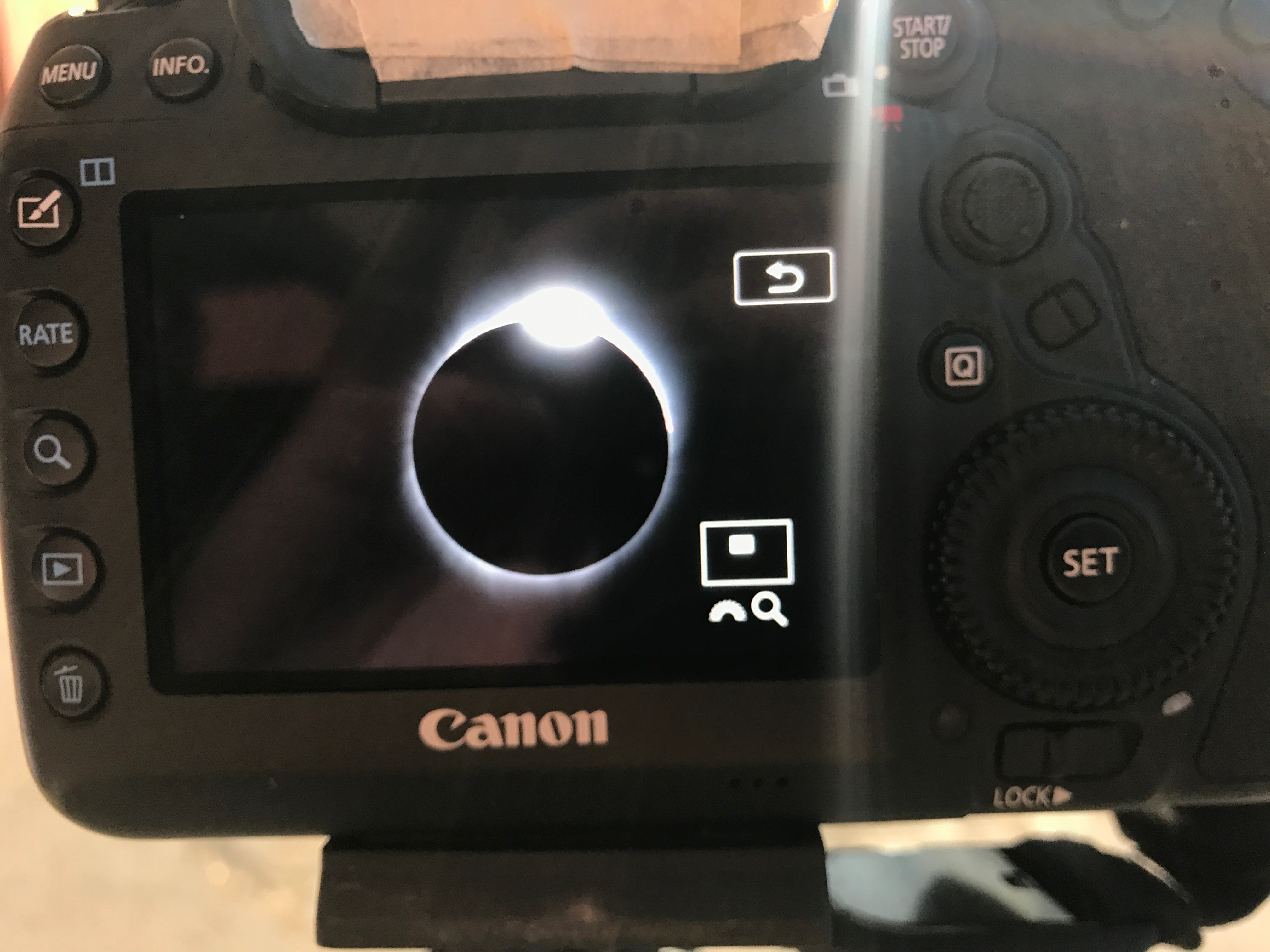 Solar eclipse photo settings